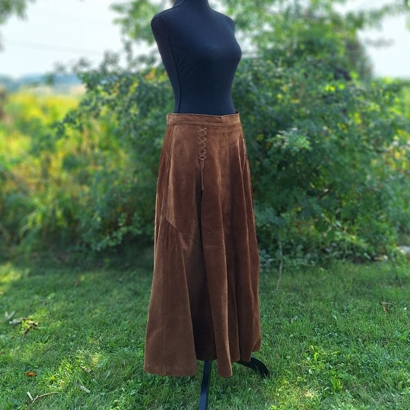 (10) Vintage Suede Leather Pleated Maxi Skirt, The Olde Hide House - Picture 6 of 16